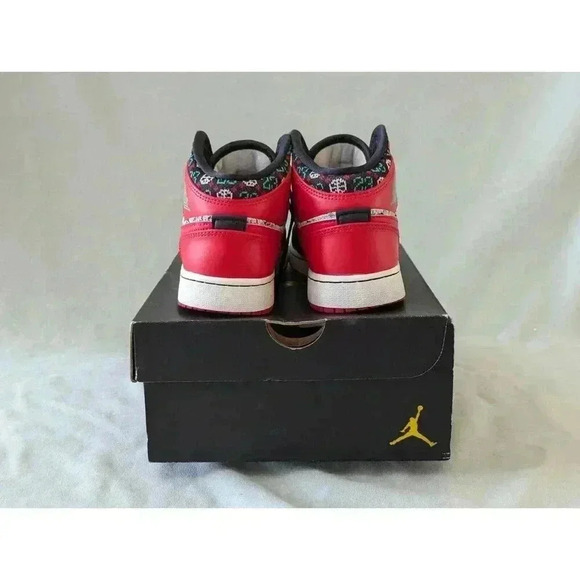 Nike Air Jordan 1 Mid SE GS Sz 4Y Ugly Sweater Red Black Christmas DM1208-150 - Picture 4 of 16